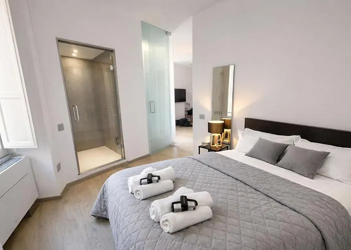 The Window Of The Gods - Pantheon View Apartment Rom